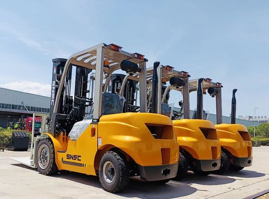 6600LBS 7700LBS Fabricantes de empilhadeiras a diesel 3500kgs Empilhadeiras a diesel