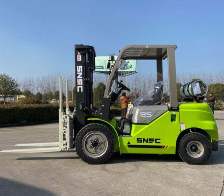 Caminhão de elevação de gás liquefeito a gasolina verde 3000 kg Caminhão de elevação de gás liquefeito a venda